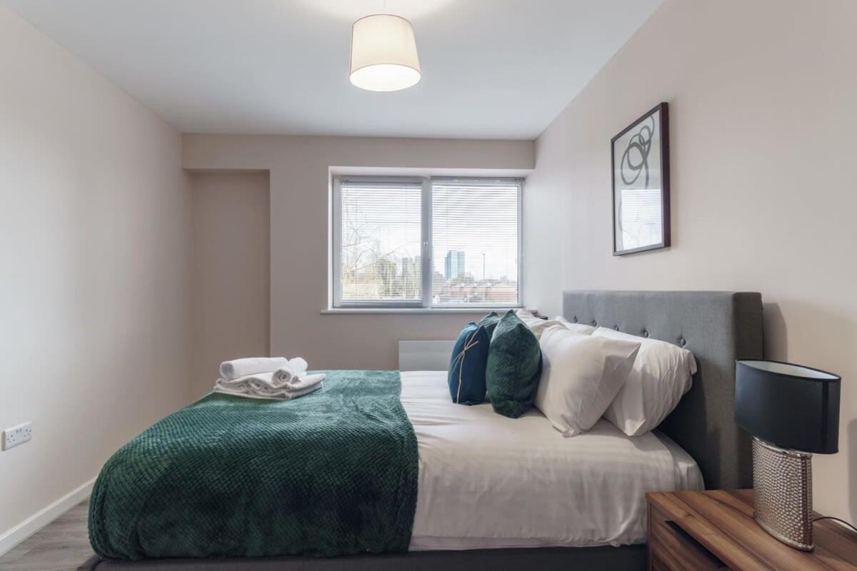 Bright 2 Bed Apartment Manchester - Sleeps 4 Exterior foto